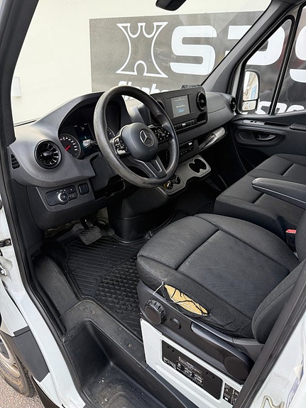 Mercedes-Benz Sprinter 317 9 of 12