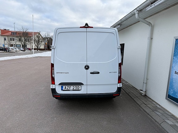 Mercedes-Benz Sprinter 317 4 of 12