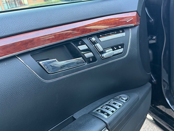 Mercedes-Benz S350 17 of 20