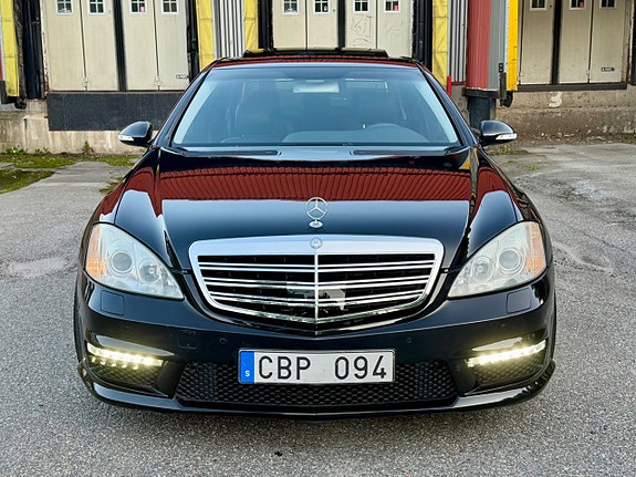 Mercedes-Benz S350 2 of 20