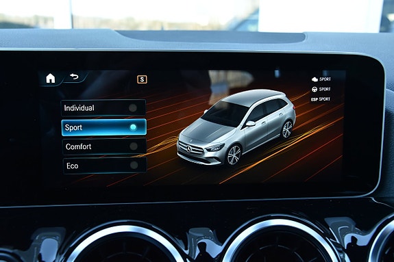 Mercedes-Benz B180 20 of 25