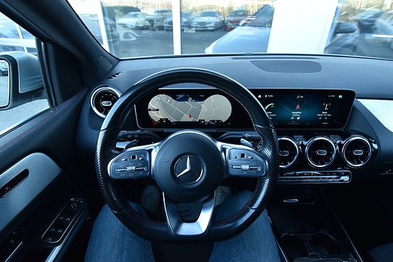 Mercedes-Benz B180 15 of 25