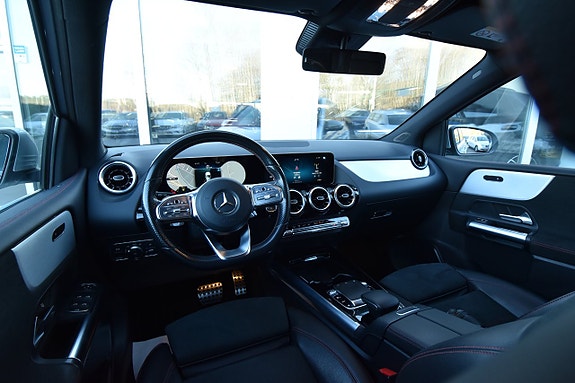 Mercedes-Benz B180 14 of 25