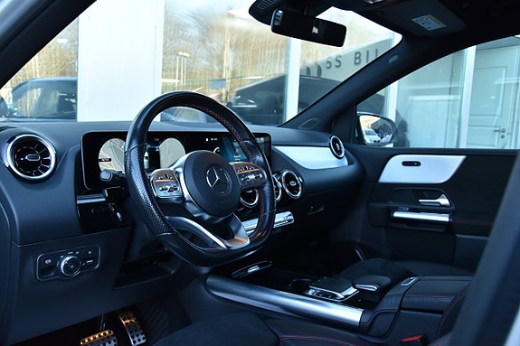 Mercedes-Benz B180 9 of 25