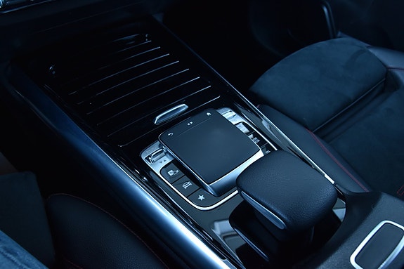Mercedes-Benz B180 16 of 25