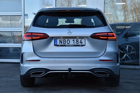Mercedes-Benz B180 8 of 25