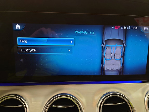 Mercedes-Benz E220 12 of 18