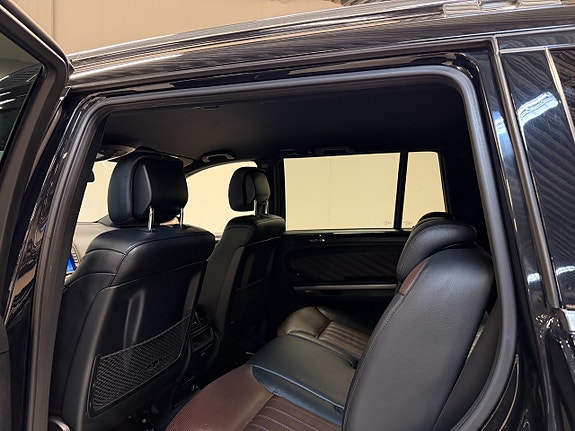 Mercedes-Benz GL350 9 of 13