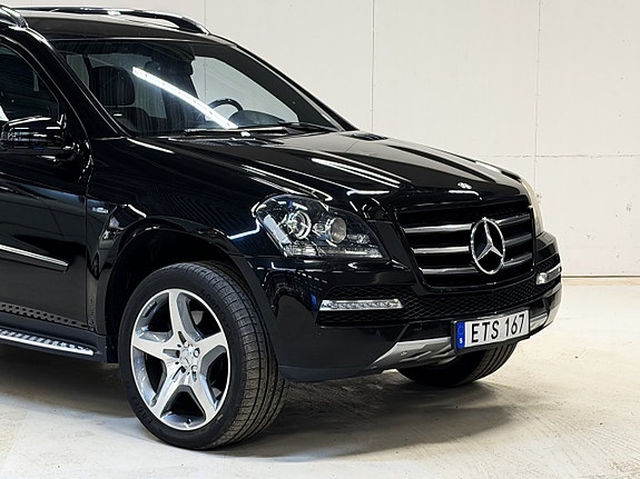 Mercedes-Benz GL350 3 of 5