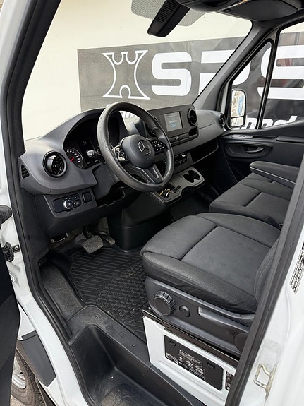 Mercedes-Benz Sprinter 317 9 of 12