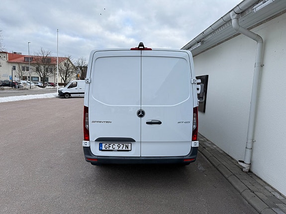 Mercedes-Benz Sprinter 317 4 of 12