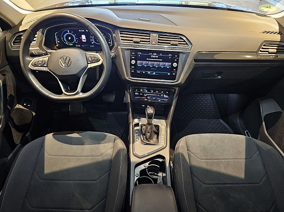 Volkswagen Tiguan 12 of 27