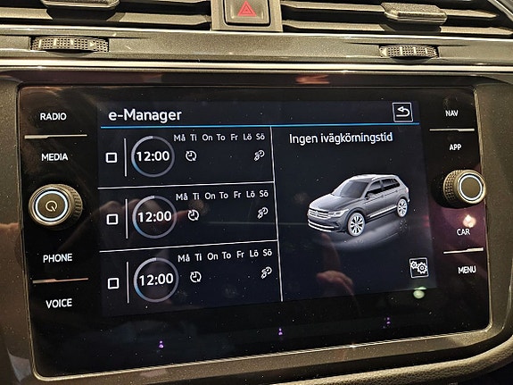 Volkswagen Tiguan 24 of 27