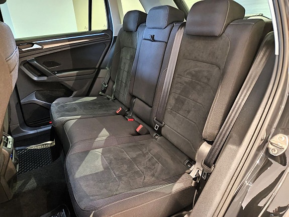 Volkswagen Tiguan 16 of 27