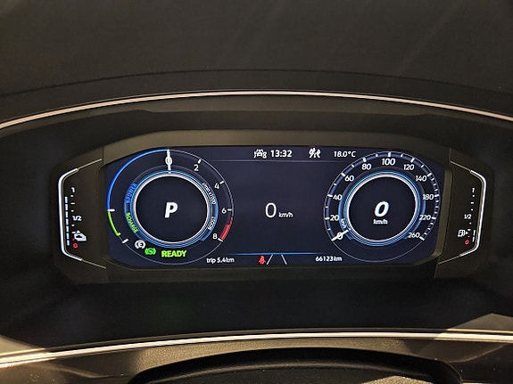 Volkswagen Tiguan 19 of 27