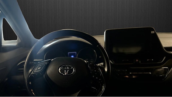 Toyota C-HR 9 of 10