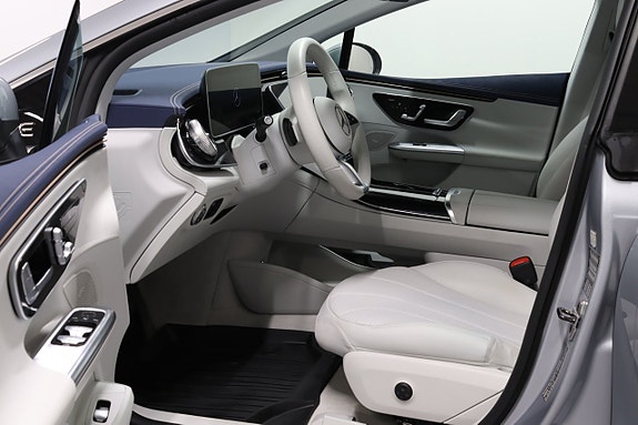 Mercedes-Benz EQE350 11 of 20