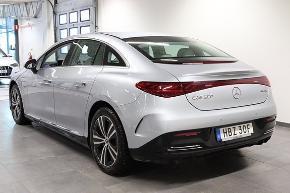 Mercedes-Benz EQE350 4 of 5