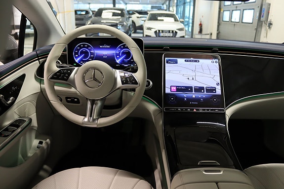 Mercedes-Benz EQE350 12 of 20