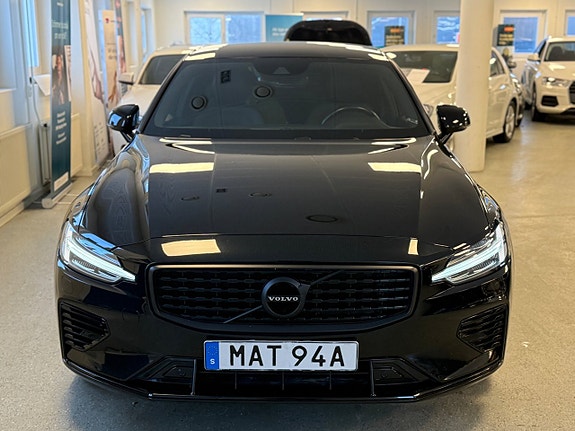 Volvo S60 4 of 5