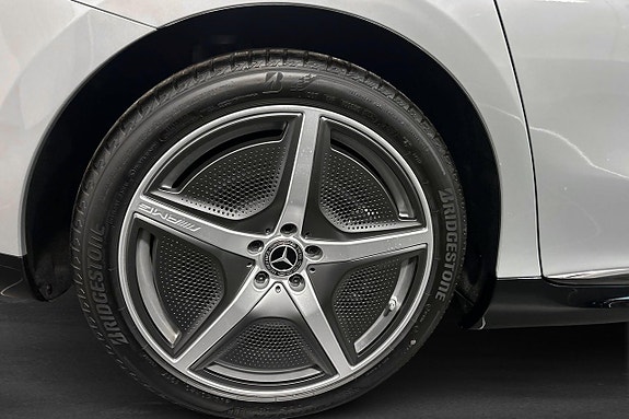 Mercedes-Benz EQE350+ 5 of 11