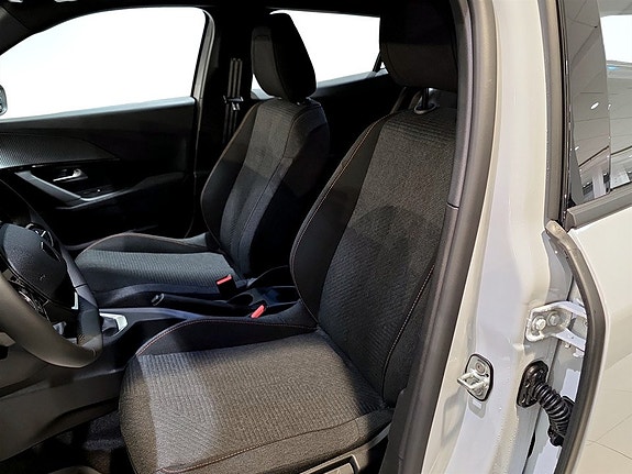 Peugeot 2008 5 of 5