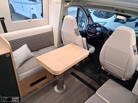 Adria Coral 670 DL 60Y / Automat 5 of 21