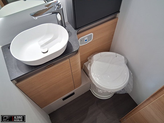 Adria Coral 670 DL 60Y / Automat 21 of 21