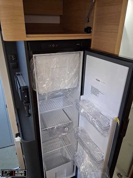 Adria Coral 670 DL 60Y / Automat 15 of 21