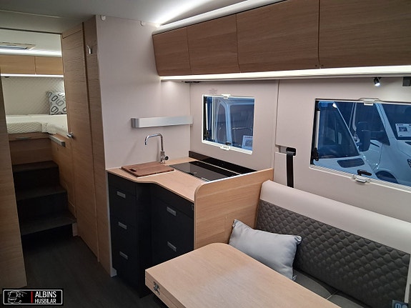 Adria Coral 670 DL 60Y / Automat 9 of 21