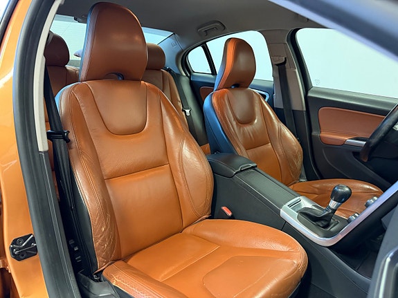 Volvo S60 7 of 14