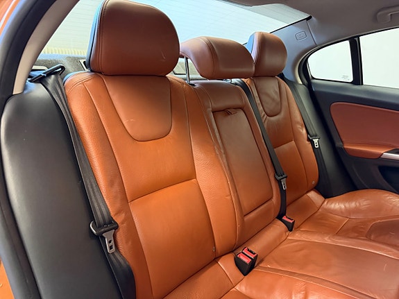 Volvo S60 10 of 14