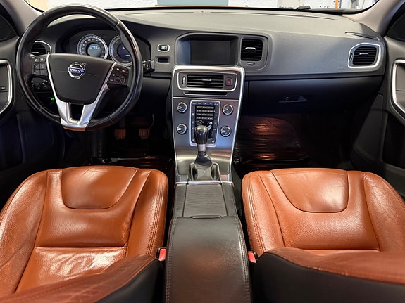 Volvo S60 11 of 14