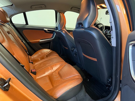 Volvo S60 9 of 14