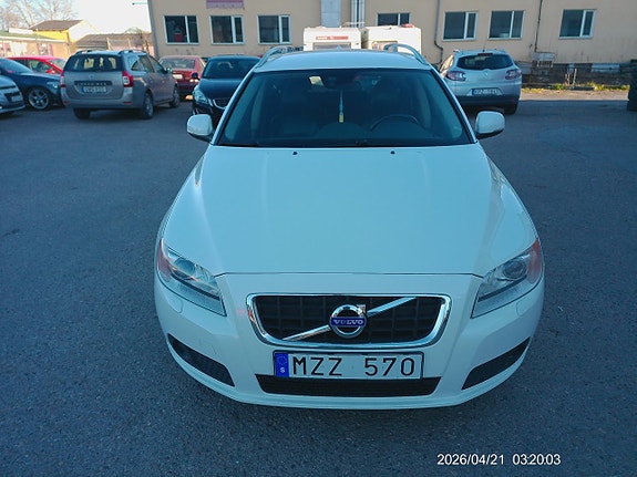 Volvo V70 12 of 12