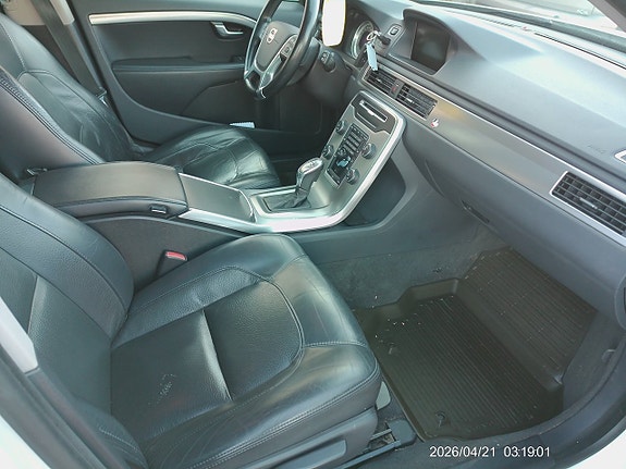 Volvo V70 7 of 12