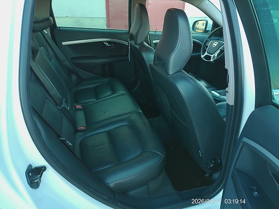 Volvo V70 8 of 12