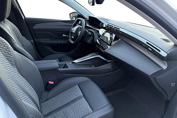 Peugeot 308 11 of 21