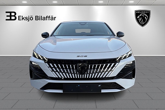 Peugeot 308 2 of 5