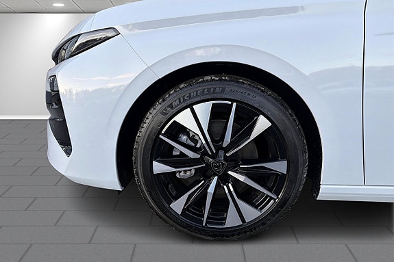 Peugeot 308 9 of 21