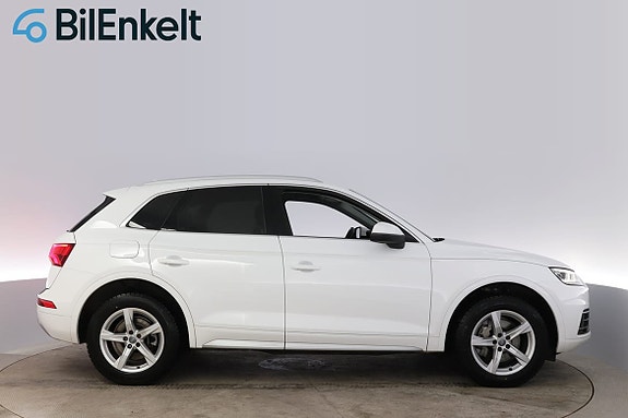 Audi Q5 2 of 5