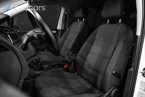 Volkswagen Touran 23 of 30