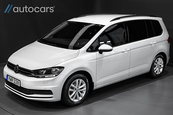 Volkswagen Touran 6 of 30