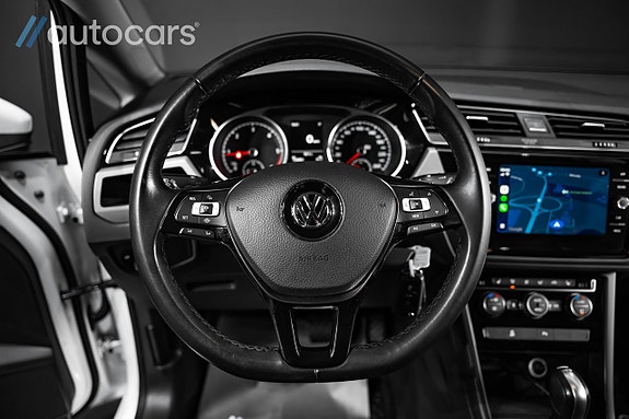 Volkswagen Touran 12 of 30