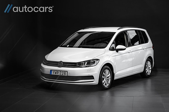 Volkswagen Touran 30 of 30