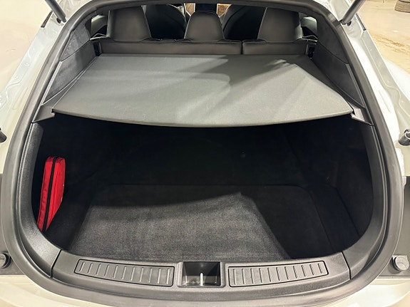 Tesla Model S 14 of 23