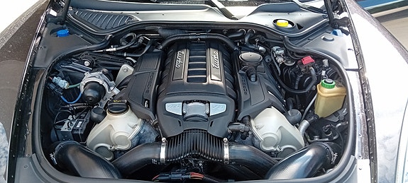 Porsche Panamera Turbo 5 of 5