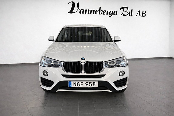 BMW X4 2 of 8