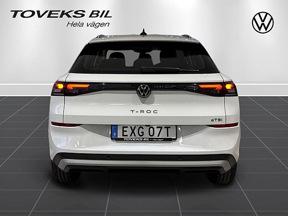Volkswagen T-Roc 4 of 5