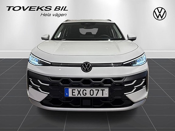 Volkswagen T-Roc 7 of 23